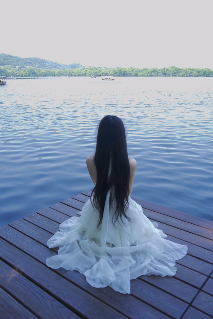 陪玩妹子xh困困的照片2